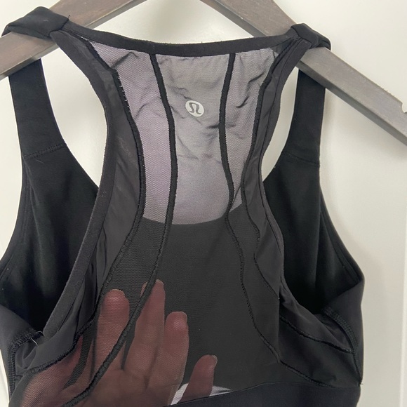 Lululemon mesh sports bra sz6 - Picture 2 of 3